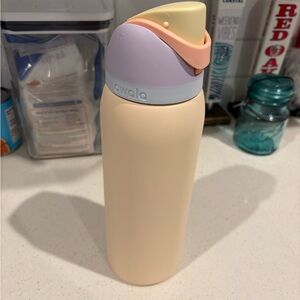 Owala 40oz Water Bottle